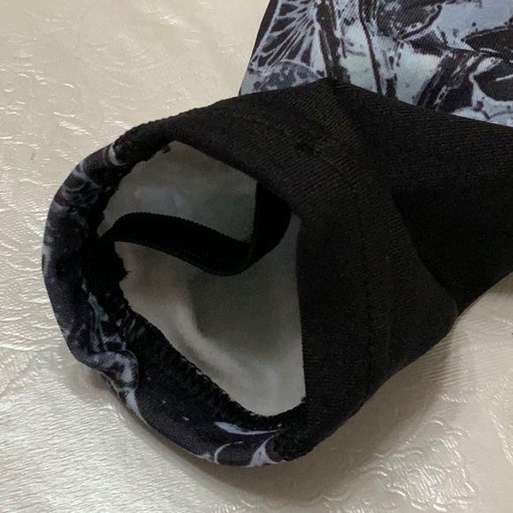 PMX ZIP MOCK NECK TOP- Black/Blue Floral Print - Picture 7 of 11